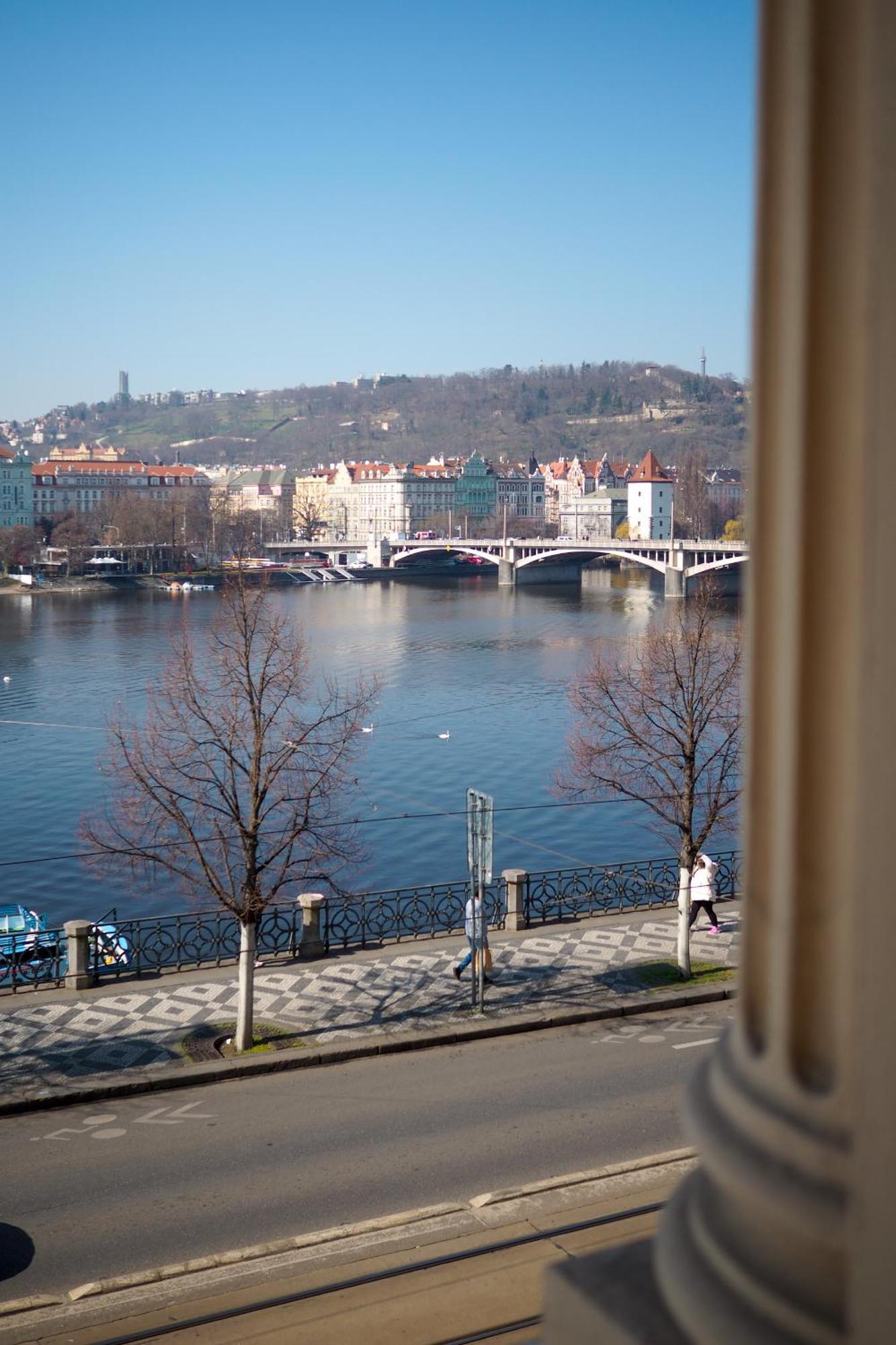 Rasinovo Nabrezi - Riverside Residence Praga Exterior foto